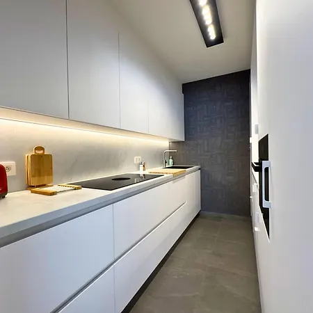 Le Saint-jacques - Sejour Premium Sur La Lippenslaan - 5min - Ideal Couples&amis - Balcon Vue Laterale - Garage Prive Gratuit Lejlighed