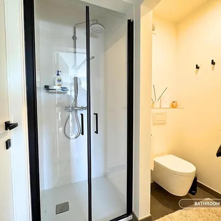 Le Saint-jacques - Sejour Premium Sur La Lippenslaan - 5min - Ideal Couples&amis - Balcon Vue Laterale - Garage Prive Gratuit *